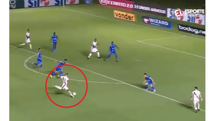 La recarga de amor funcionó: golazo de Guarín en el Brasileirao