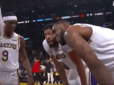 Vídeo: LeBron se picó con sus compañeros y los destrozó en el entretiempo