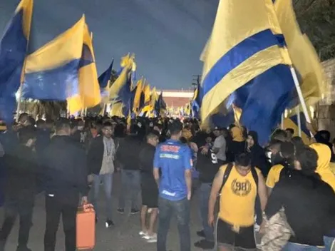 Una multitud de Tigres recibió al camión antes del duelo con América