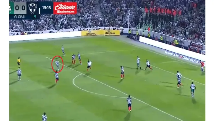 ¡Santos está con vida! Lozano anotó un golazo para descontar en el global