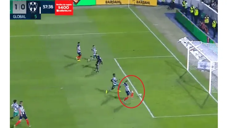 ¡Se despertó Rayados! Janssen convirtió y volvió a estirar la diferencia