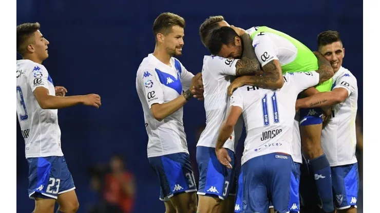 El festejo de los jugadores de Vélez.