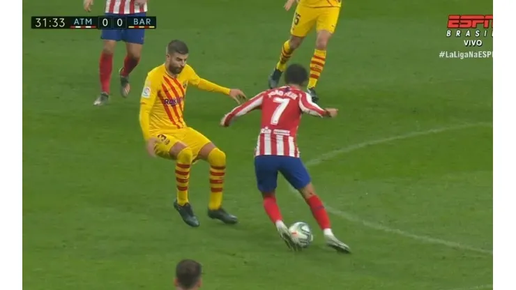 El túnel de Joao Félix a Gerard Piqué.