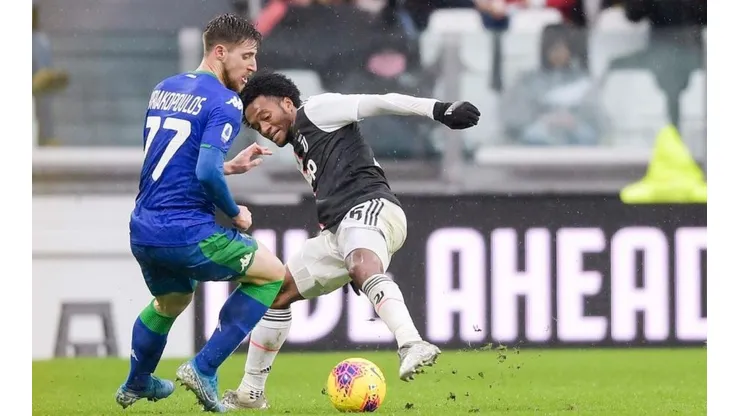El grosero error de Cuadrado que terminó en gol del Sassuolo contra la 'Juve'