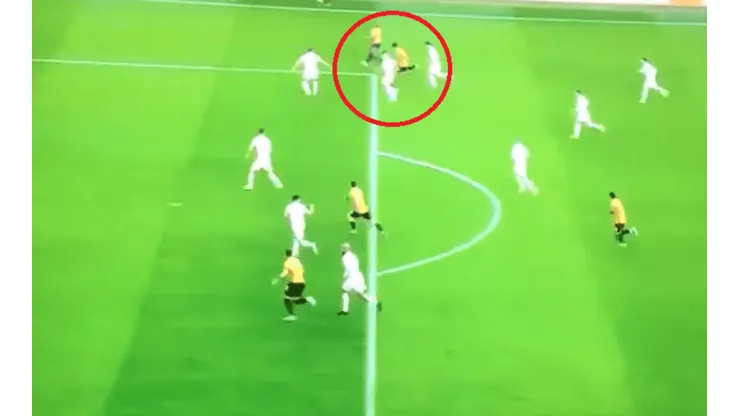 Espectacular asistencia de Raúl Jiménez en el gol de Wolves a Sheffield United