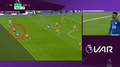 Mina habilitó a jugador del Leicester en el último minuto y su equipo perdió