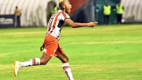 Jefferson Caicedo arribó desde Técnico Universitario.