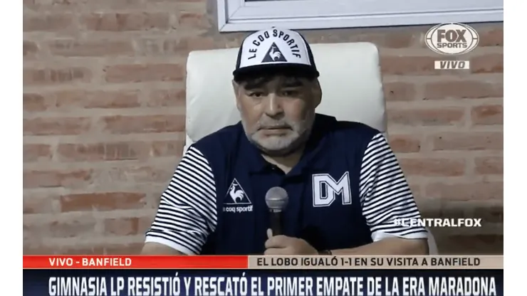 Maradona fuerte contra el arbitro: "Espinoza ve menos que Andrea Bocelli"
