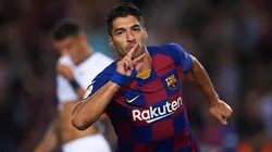 Luis Suárez festejando un gol en Barcelona.