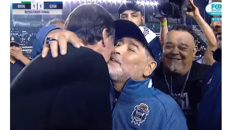 Amistad eterna: hermoso diálogo entre Maradona y Falcioni