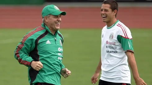 Javier Aguirre junto Javier Hernández