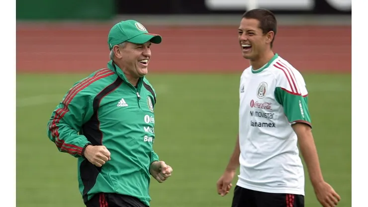 Javier Aguirre junto Javier Hernández