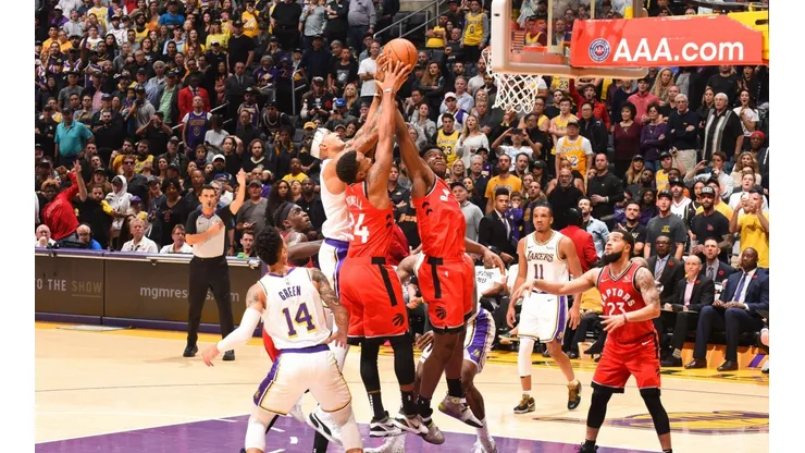Ojo: Toronto Raptors se mete en la puja por el jugador que desean los Lakers