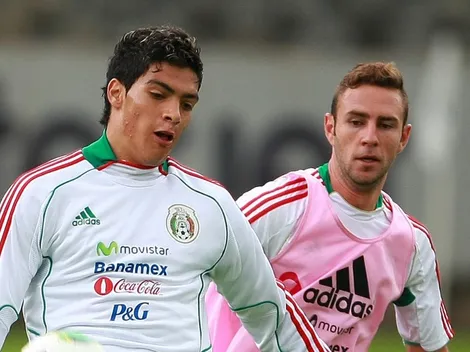 Layún felicitó a Jiménez por su brillante actuación con Wolverhampton