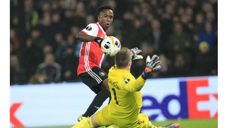 Terrible golazo de Luis Sinisterra en la Europa League
