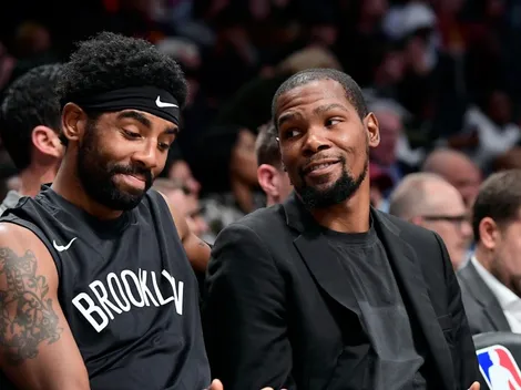 Kyrie Irving explotó en las redes y Kevin Durant lo defendió de un troll