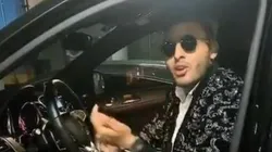 Vega baila en la cancha y en su auto.