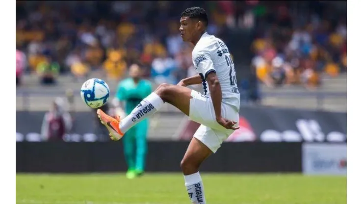 Pumas le dice adiós a Jeison Angulo.