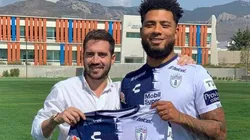 Kazim-Richards ya se puso la camiseta de Pachuca.