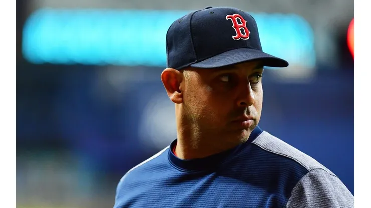 En Boston piden despido de Álex Cora por el motivo más insólito
