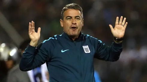 Bengeochea tiene un campeonato y un subcampeonato en Perú.