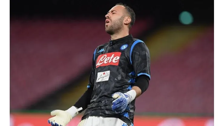 Ospina tendrá que pagar millonaria multa por incumplir las reglas del Napoli
