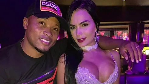 Camilo Zuñiga publicó una foto con su suegra y enamoró a todos por su belleza