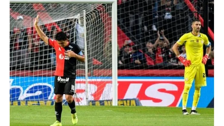 Video: Colón le ganó a Estudiantes en un partido con lluvia de goles