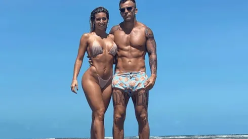 Ahora sí: el novio de Sol Pérez subió una foto tomando sol con ella que se prende fuego