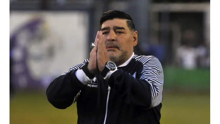 Gimnasia iría en busca de un jugador de Boca en caso que Maradona siga