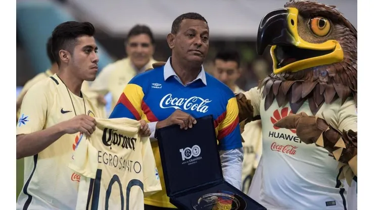Carlos Santos, lapidario contra Alan Pulido