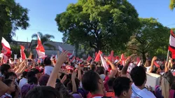 El plantel de River salió a agradecerle a los hinchas que los recibieron