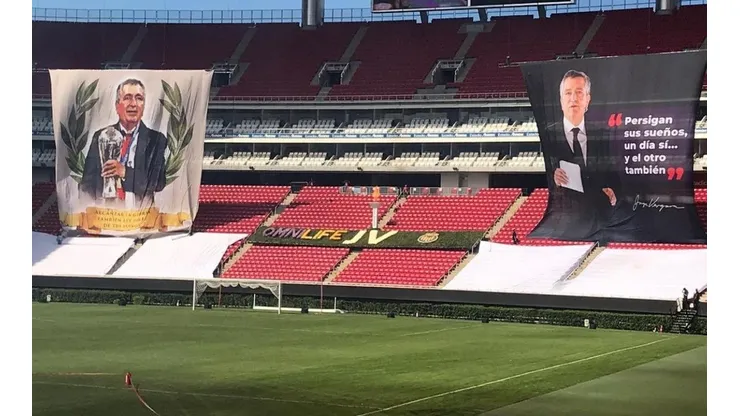 La tremenda despedida a Jorge Vergara en el estadio Akron.
