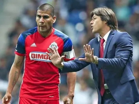 Matías Almeyda llena de elogios a Carlos Salcido en su retiro