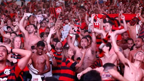 Los hinchas de Flamengo desatados tras la conquista de la Libertadores.
