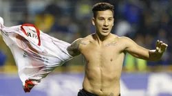 Driussi festejando un gol en la cancha de Boca.