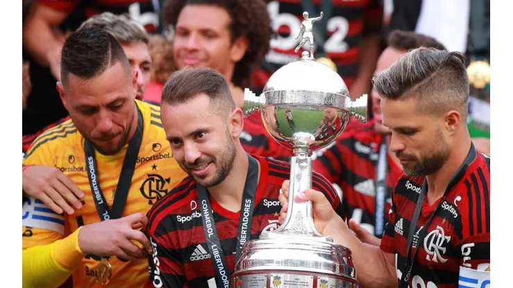 CAMPEÓN. Los referentes de Flamengo con la Copa Libertadores (Foto: Getty).