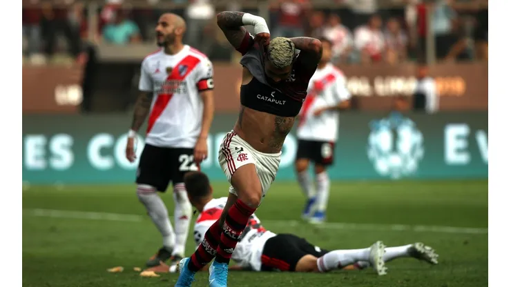 Foto de Gabigol celebrando.