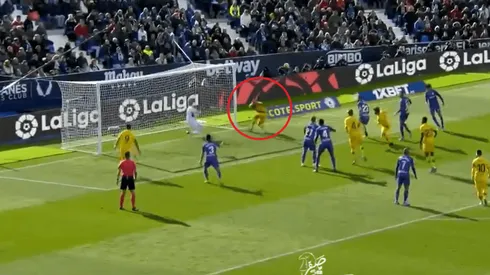 ¿Se grita o no? Tras chequeo del VAR, Vidal pone en ventaja al Barcelona