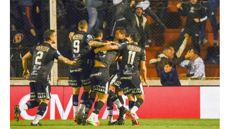 Cómo ver en vivo Alvarado vs. Estudiantes de Buenos Aires por la Primera Nacional