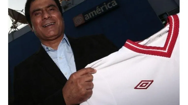 Toño Vargas es una de las voces del canal 4.