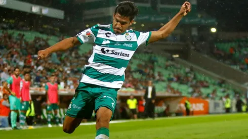 Eduardo Aguirre no dudó en elegir a Oribe Peralta como su referente