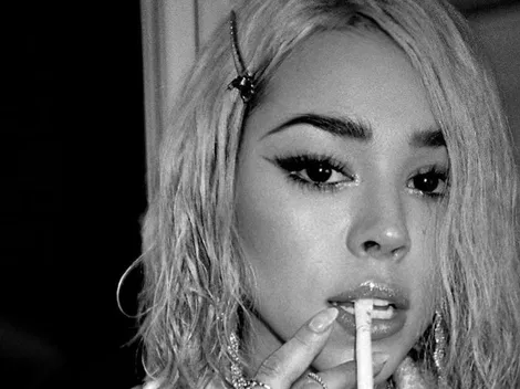 Danna Paola se tomó cuatro fotos con un dragón de peluche y pidió sugerencias