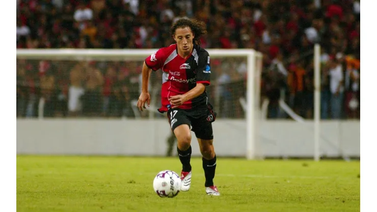 Guardado subió una foto y los fans de Atlas pidieron su regreso