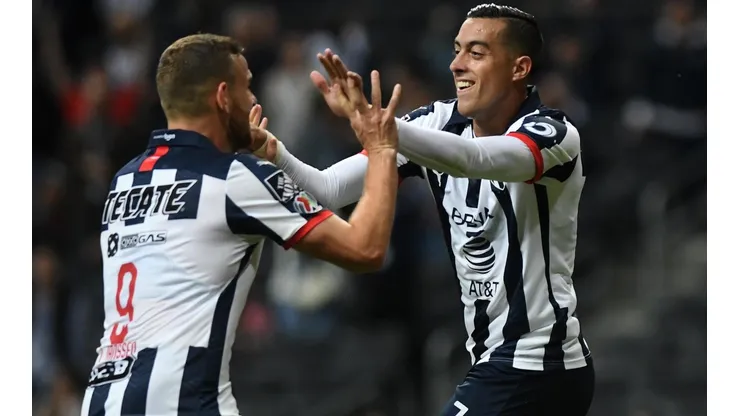 Janssen vuelve a postularse para compartir delantera con Funes Mori
