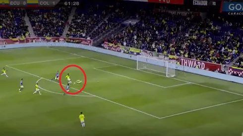 Así fue la atajada de David Ospina contra Ecuador.