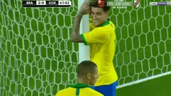 El palo salvó a Coutinho del gol en contra más ridículo de todos los tiempos