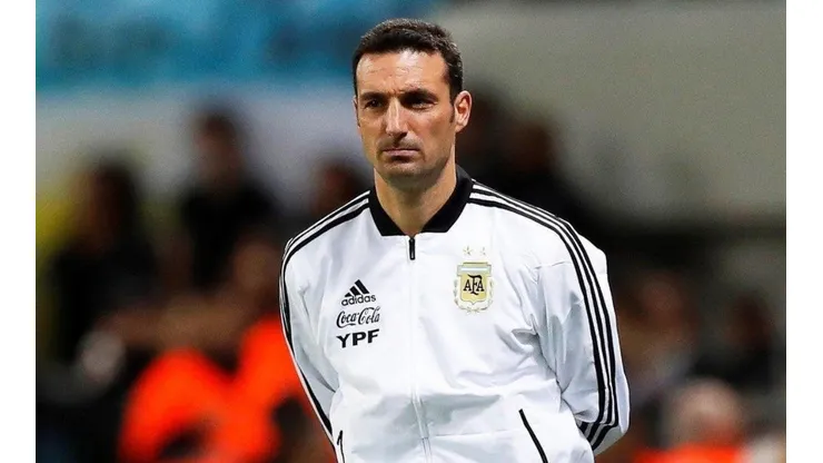 Scaloni: "Acuña salió por una molestia, hago los cambios mal, pero no tanto"