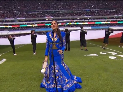 El blooper de Ana Bárbara en el Himno Nacional de México