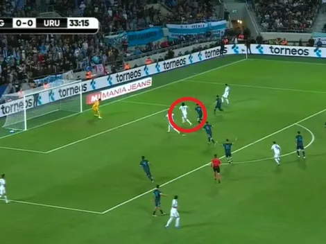 Argentina se suicidó dejando solos a Suárez y Cavani: ya gana Uruguay